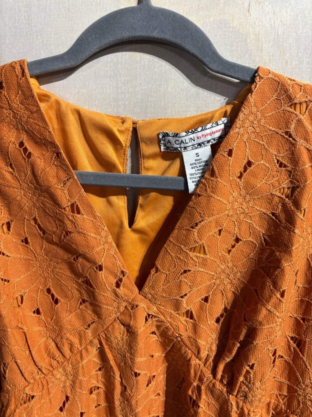 A Calin Lace Peplum Blouse Orange Puff Sleeve V Neck Size S - Picture 3 of 9